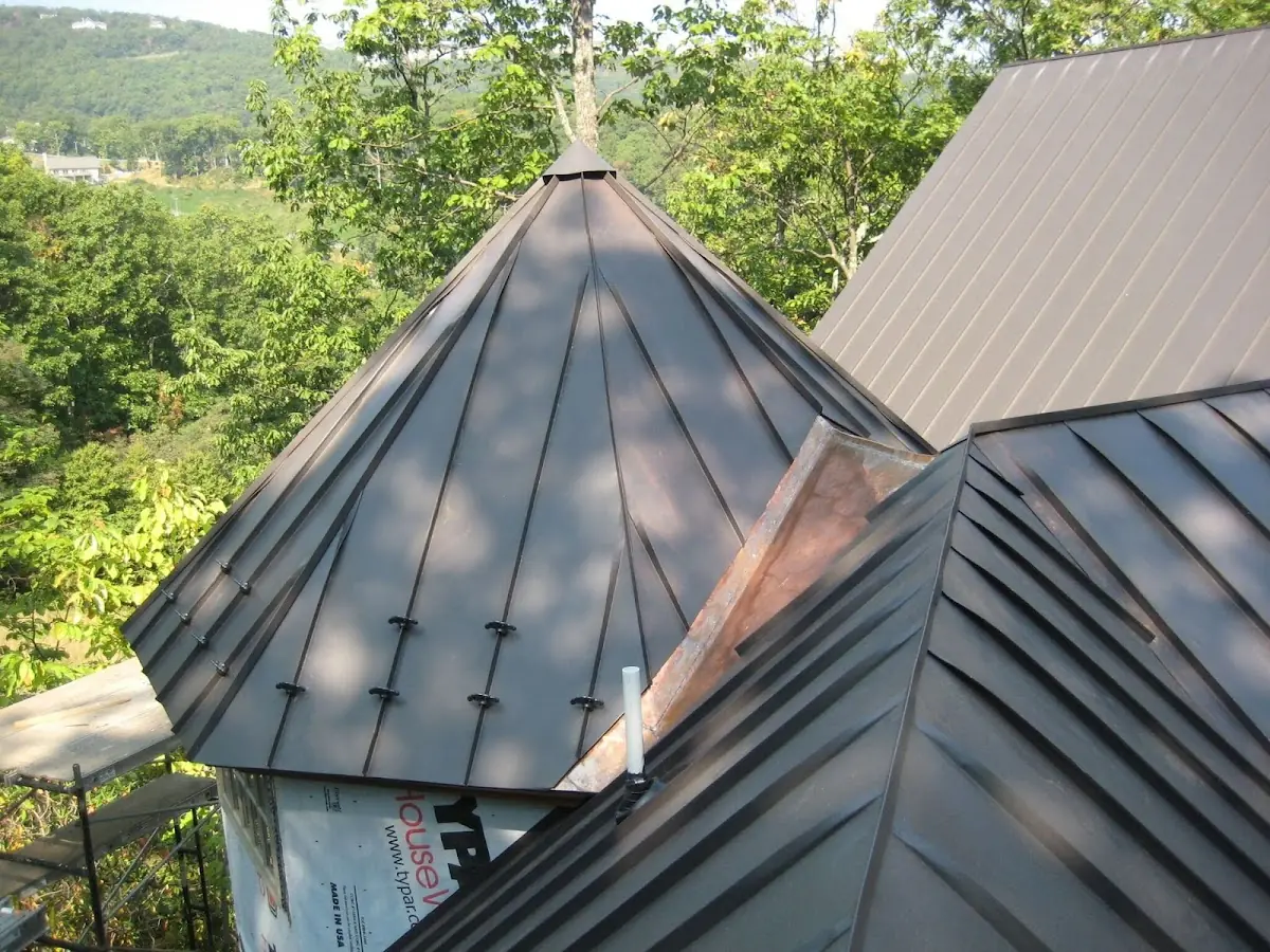 Professional Gutter Cleaning by Craftsman Roofing in Covina